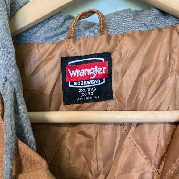 NWOT Wrangler Brown and Gray Canvas Jacket with hood - Picture 2 of 7